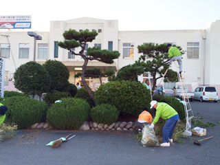 南甲府駅前清掃（クリーンキャンペーン）